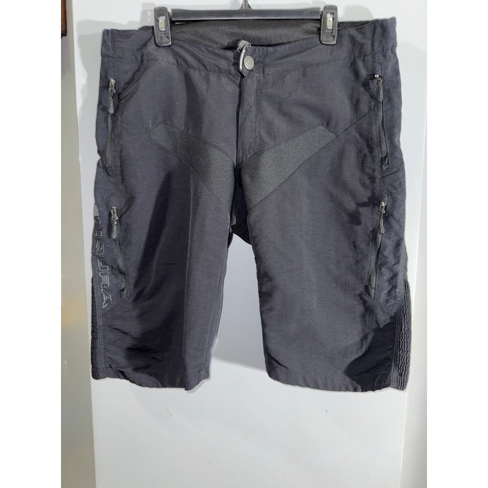 Endura Sport single track shorts older‎ model snap zip insets UK company size LG